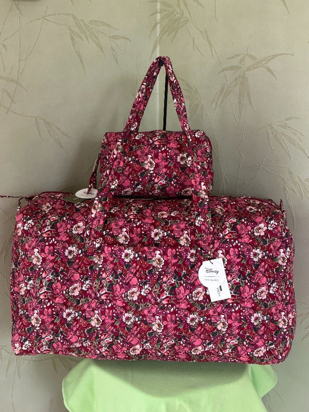VERA BRADLEY DISNEY L. TRAVEL DUFFEL BAG + COSMETIC CASE(SET):NWT MINNIE & DAISY